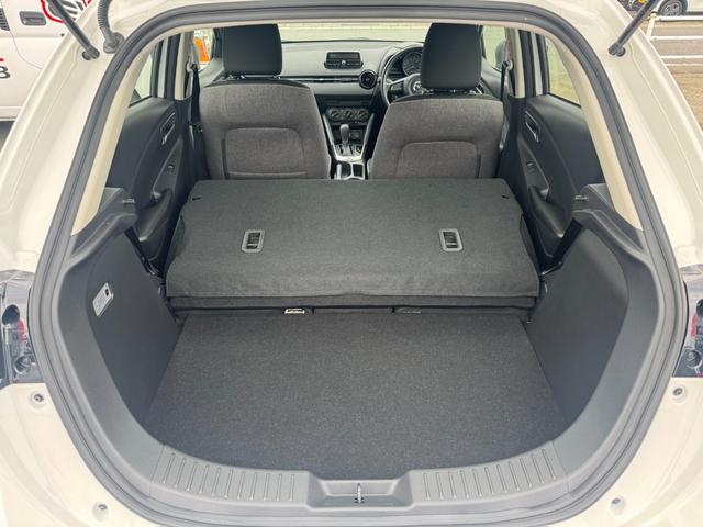 ＭＡＺＤＡ２ １５Ｃ　４ＷＤ　衝突被害軽減ブレーキ　アイドリングストップ　オートライト　ブラインドスポットモニター　ラジオ　レーンアシスト　クリアランスソナー　ＵＳＢ　ＡＵＸ接続　オートワイパー　プッシュスタート（32枚目）