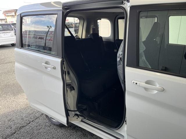ソリオバンディット ハイブリッドＭＶ　４ＷＤ　登録済未使用車　衝突被害軽減ブレーキ　純正ナビ　フルセグＴＶ　シートヒーター　クリアランスソナー　レーンアシスト　ＨＵＤ　スリムサーキュレーター　クルコン　ＬＥＤライト　ＵＳＢ充電　ＢＴ接続（35枚目）