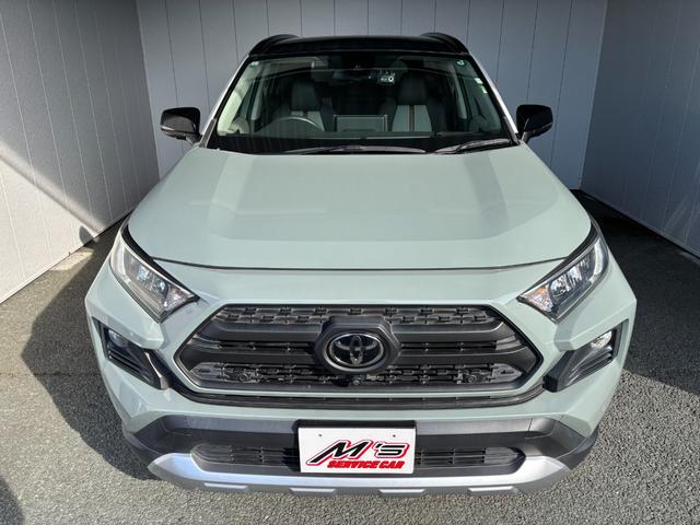 ＲＡＶ４ アドベンチャー　４ＷＤ　前後ドラレコ　ナビ付ディスプレイオーディオ　全周囲カメラ　ＥＴＣ２　パノラマルーフ　シートヒーター　ダウンヒルアシスト　クリアランスソナー　ＢＳＭ　レーンアシスト　パワーシート　ＬＥＤライト（3枚目）