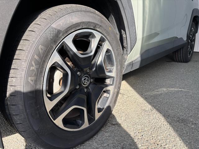 ＲＡＶ４ アドベンチャー　４ＷＤ　前後ドラレコ　ナビ付ディスプレイオーディオ　全周囲カメラ　ＥＴＣ２　パノラマルーフ　シートヒーター　ダウンヒルアシスト　クリアランスソナー　ＢＳＭ　レーンアシスト　パワーシート　ＬＥＤライト（8枚目）