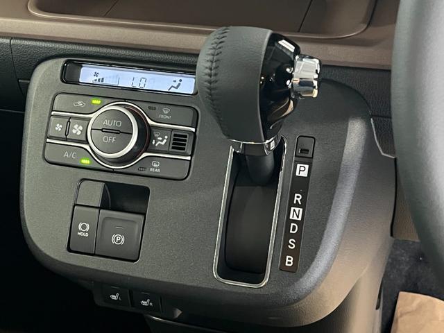 ムーヴキャンバス セオリーＧ　届出済未使用車　４ＷＤ　両側電動スライドドア　オートライト　ＬＥＤライト　クリアランスソナー　衝突被害軽減ブレーキ　シートヒーター　ドリンクヒーター　ＵＳＢ充電　パワーモード　バックカメラ（12枚目）
