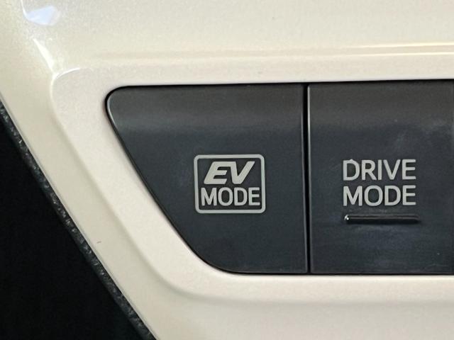 プリウス Ｓセーフティプラス　４ＷＤ　前後ドラレコ　ＥＴＣ　パーキングアシスト　クルコン　オートライト　オートハイビーム　ＬＥＤライト　ＨＵＤ　クリアランスソナー　バックモニター　Ｂｌｕｅｔｏｏｔｈ接続　フルセグＴＶ（19枚目）