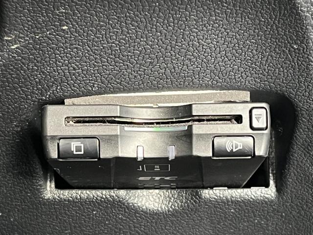 プリウス Ｓセーフティプラス　４ＷＤ　前後ドラレコ　ＥＴＣ　パーキングアシスト　クルコン　オートライト　オートハイビーム　ＬＥＤライト　ＨＵＤ　クリアランスソナー　バックモニター　Ｂｌｕｅｔｏｏｔｈ接続　フルセグＴＶ（29枚目）