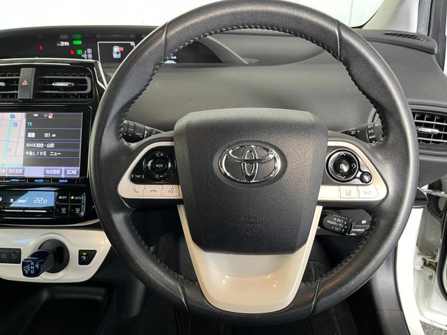 プリウス Ｓセーフティプラス　４ＷＤ　前後ドラレコ　ＥＴＣ　パーキングアシスト　クルコン　オートライト　オートハイビーム　ＬＥＤライト　ＨＵＤ　クリアランスソナー　バックモニター　Ｂｌｕｅｔｏｏｔｈ接続　フルセグＴＶ（30枚目）