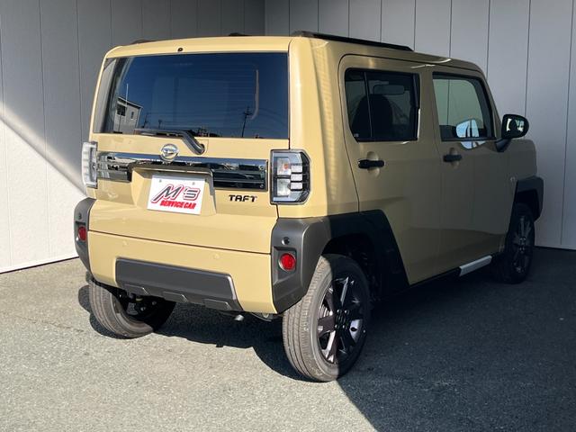 タフト Ｇ　ダーククロムベンチャー　届出済未使用車　４ＷＤ　左右シートヒーター　バックカメラ　ＬＥＤヘッドライト　オートライト　クルコン　ソナー　衝突被害軽減ブレーキ　ムーンルーフ　ステリモ　プッシュスタート　ＵＳＢ　ＵＳＢ充電（5枚目）