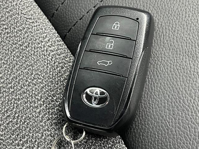 カローラクロス ハイブリッド　Ｚ　４ＷＤ　前方ドラレコ　純正ディスプレイオーディオプラス　全周囲モニター　Ｂｌｕｅｔｏｏｔｈ　フルセグＴＶ　パワーバックドア　オートライト　ＬＥＤライト　置くだけ充電　サンルーフ　後席ＵＳＢ充電（48枚目）