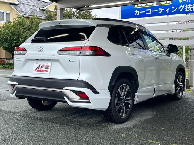 カローラクロス ハイブリッド　Ｚ　４ＷＤ　前方ドラレコ　純正ディスプレイオーディオプラス　全周囲モニター　Ｂｌｕｅｔｏｏｔｈ　フルセグＴＶ　パワーバックドア　オートライト　ＬＥＤライト　置くだけ充電　サンルーフ　後席ＵＳＢ充電（56枚目）