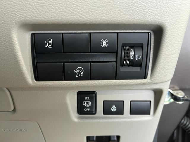ルークス Ｘ　４ＷＤ　左側ハンズフリー電動スライドドア　レーンアシスト　クリアランスソナー　オートライト　ＬＥＤライト　ステアリングヒーター　シートヒーター　衝突被害軽減ブレーキ　後席ＵＳＢ充電（14枚目）