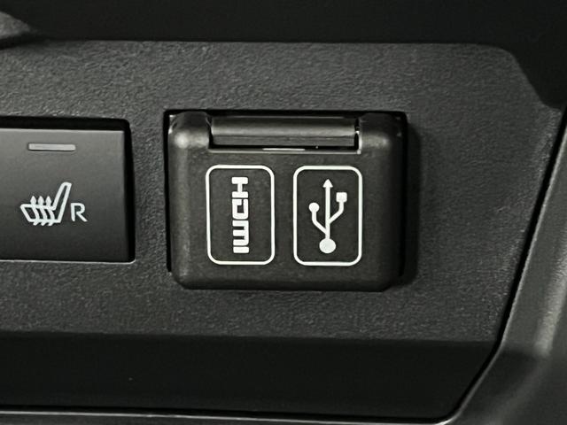 ライズ Ｚ　登録済未使用車　４ＷＤ　純正ディスプレイオーディオ　全周囲モニター　フルセグＴＶ　ＵＳＢ　ＨＤＭＩ　Ｂｌｕｅｔｏｏｔｈ　クルコン　オートライト　オートハイビーム　ＬＥＤライト　ＢＳＭ　後席ＵＳＢ充電（18枚目）