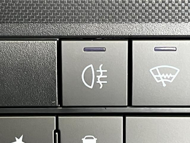 ライズ Ｚ　登録済未使用車　４ＷＤ　純正ディスプレイオーディオ　全周囲モニター　フルセグＴＶ　ＵＳＢ　ＨＤＭＩ　Ｂｌｕｅｔｏｏｔｈ　クルコン　オートライト　オートハイビーム　ＬＥＤライト　ＢＳＭ　後席ＵＳＢ充電（22枚目）