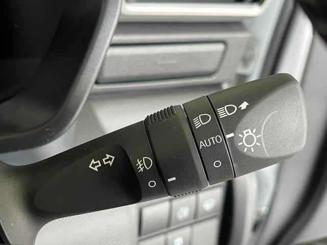 ライズ Ｚ　登録済未使用車　４ＷＤ　純正ディスプレイオーディオ　全周囲モニター　フルセグＴＶ　ＵＳＢ　ＨＤＭＩ　Ｂｌｕｅｔｏｏｔｈ　クルコン　オートライト　オートハイビーム　ＬＥＤライト　ＢＳＭ　後席ＵＳＢ充電（31枚目）