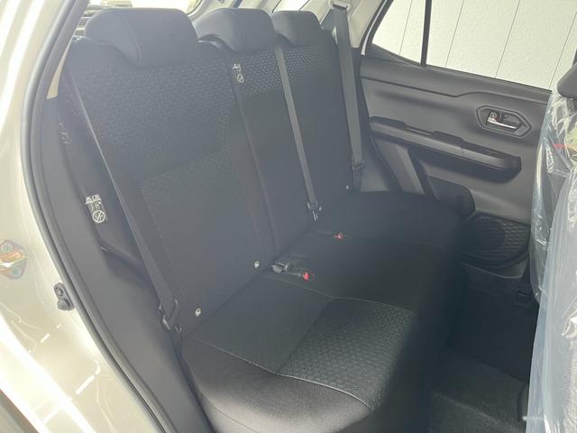 ライズ Ｚ　登録済未使用車　４ＷＤ　純正ディスプレイオーディオ　全周囲モニター　フルセグＴＶ　ＵＳＢ　ＨＤＭＩ　Ｂｌｕｅｔｏｏｔｈ　クルコン　オートライト　オートハイビーム　ＬＥＤライト　ＢＳＭ　後席ＵＳＢ充電（36枚目）