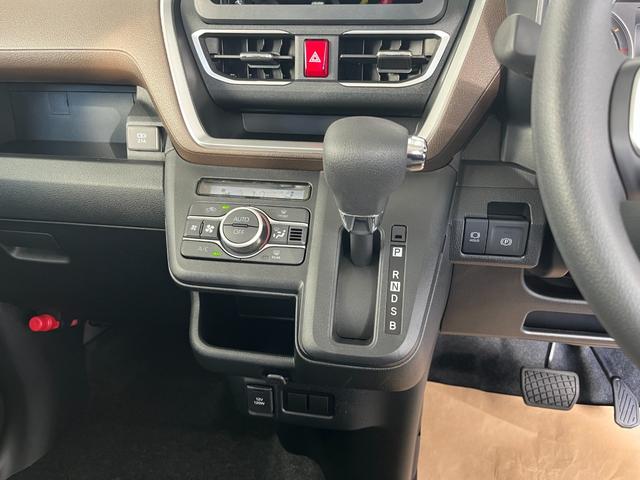 ムーヴ G 届出済未使用車 4WD 左側電動スライドドア USB充電 オートライト LEDライト 衝突被害軽減ブレーキ クリアランスソナー パワーモード バックカメラ プッシュスタート(10枚目)