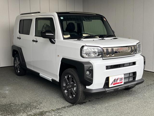 タフト Ｇ　ダーククロムベンチャー　届出済未使用車　４ＷＤ　クルコン　オートライト　オートハイビーム　ＬＥＤライト　クリアランスソナー　レーンアシスト　衝突被害軽減ブレーキ　ＵＳＢ充電　ムーンルーフ　バックカメラ（4枚目）
