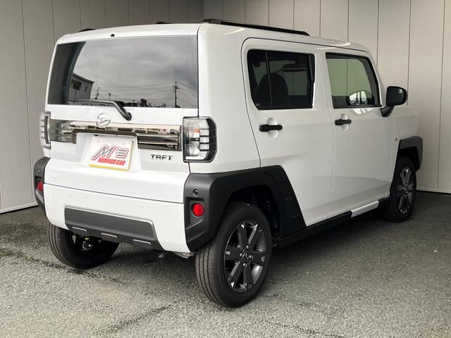 タフト Ｇ　ダーククロムベンチャー　届出済未使用車　４ＷＤ　クルコン　オートライト　オートハイビーム　ＬＥＤライト　クリアランスソナー　レーンアシスト　衝突被害軽減ブレーキ　ＵＳＢ充電　ムーンルーフ　バックカメラ（5枚目）