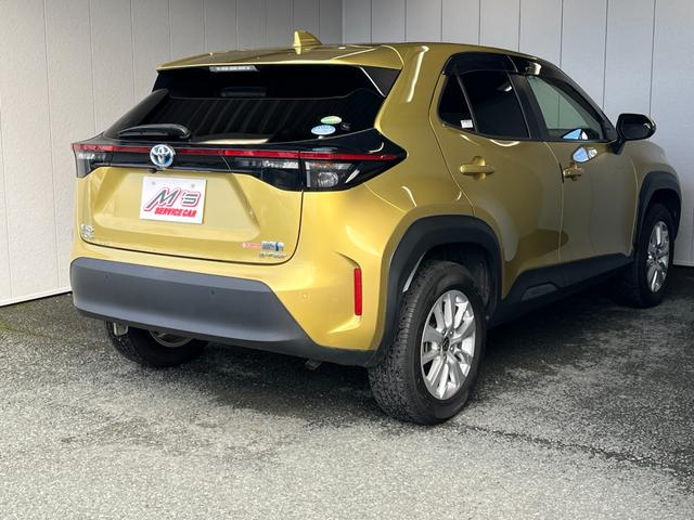 ヤリスクロス ハイブリッドＧ　４ＷＤ　前後ドラレコ　純正ディスプレイオーディオ　バックカメラ　ＥＴＣ　衝突被害軽減ブレーキ　クリアランスソナー　レーンアシスト　ＢＳＭ　ダウンヒルアシスト　クルコン　ＵＳＢ　ＢＴ接続　ＬＥＤライト（5枚目）