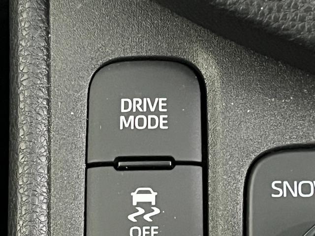ヤリスクロス ハイブリッドＧ　４ＷＤ　前後ドラレコ　純正ディスプレイオーディオ　バックカメラ　ＥＴＣ　衝突被害軽減ブレーキ　クリアランスソナー　レーンアシスト　ＢＳＭ　ダウンヒルアシスト　クルコン　ＵＳＢ　ＢＴ接続　ＬＥＤライト（21枚目）