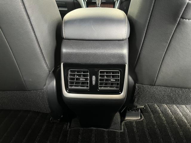 ハリアーハイブリッド プレミアム アドバンスドパッケージ 4WD 前方ドラレコ ETC レーダー探知機 クルコン モデリスタエアロ パワーバックドア JBLスピーカー 純正ナビ 全周囲モニター LEDライト オートライト オートハイビーム USB AUX(39枚目)