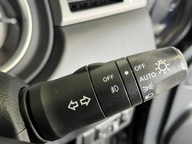 NISSAN TIIDA 15M