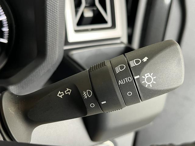 タフト G ダーククロムベンチャー 届出済未使用車 4WD 衝突被害軽減ブレーキ クリアランスソナー ムーンルーフ バックカメラ パワーモード オートライト LEDライト シートヒーター USB USB充電 クルコン(27枚目)