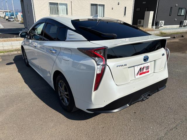 プリウス Ａツーリングセレクション　前後ドラレコ　ＳＤナビ　バックカメラ　フルセグＴＶ　ＥＴＣ　シートヒーター　衝突被害軽減ブレーキ　パーキングアシスト　フロントデアイサー　クリアランスソナー　レーンアシスト　ＢＳＭ　１００Ｖ電源（7枚目）