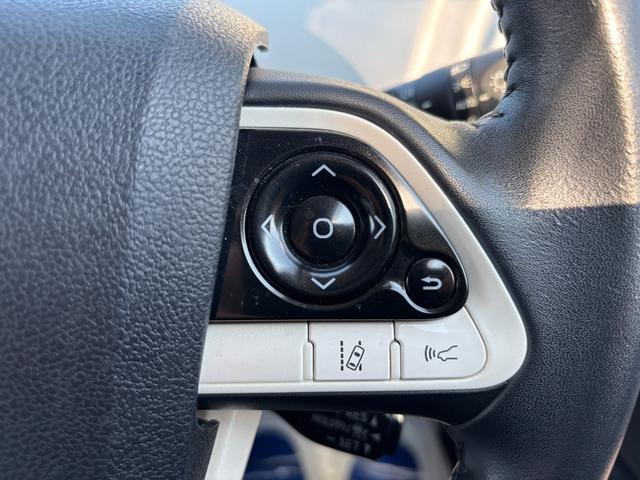 プリウス Ａツーリングセレクション　前後ドラレコ　ＳＤナビ　バックカメラ　フルセグＴＶ　ＥＴＣ　シートヒーター　衝突被害軽減ブレーキ　パーキングアシスト　フロントデアイサー　クリアランスソナー　レーンアシスト　ＢＳＭ　１００Ｖ電源（20枚目）