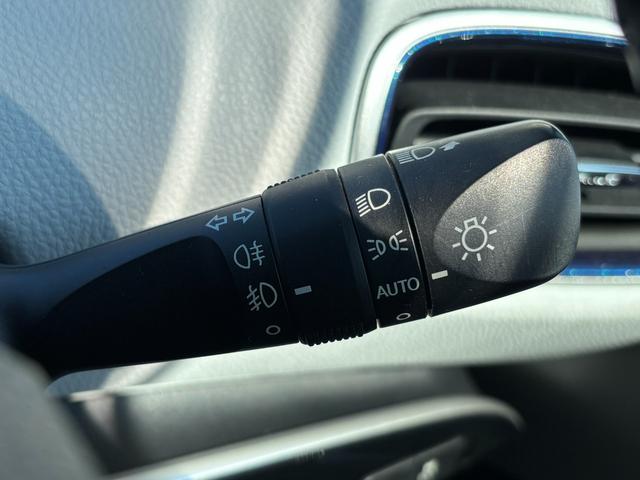 プリウス Ａツーリングセレクション　前後ドラレコ　ＳＤナビ　バックカメラ　フルセグＴＶ　ＥＴＣ　シートヒーター　衝突被害軽減ブレーキ　パーキングアシスト　フロントデアイサー　クリアランスソナー　レーンアシスト　ＢＳＭ　１００Ｖ電源（21枚目）