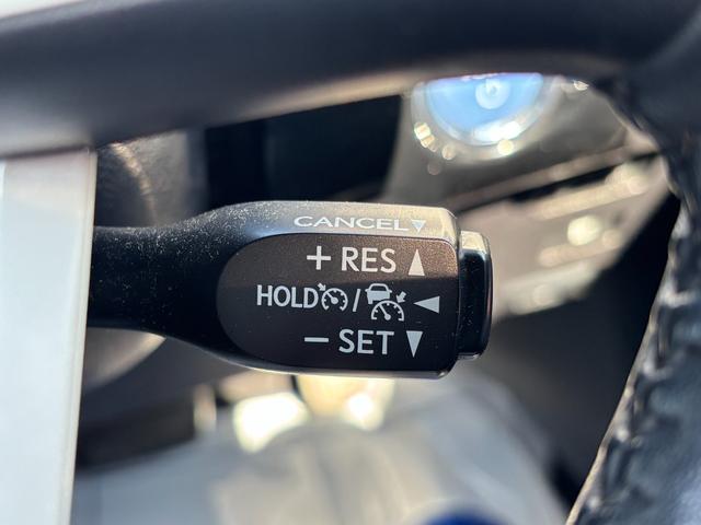 プリウス Ａツーリングセレクション　前後ドラレコ　ＳＤナビ　バックカメラ　フルセグＴＶ　ＥＴＣ　シートヒーター　衝突被害軽減ブレーキ　パーキングアシスト　フロントデアイサー　クリアランスソナー　レーンアシスト　ＢＳＭ　１００Ｖ電源（22枚目）