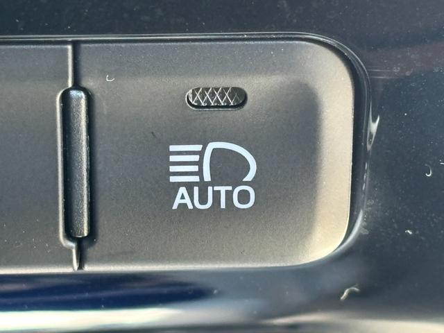 プリウス Ａツーリングセレクション　前後ドラレコ　ＳＤナビ　バックカメラ　フルセグＴＶ　ＥＴＣ　シートヒーター　衝突被害軽減ブレーキ　パーキングアシスト　フロントデアイサー　クリアランスソナー　レーンアシスト　ＢＳＭ　１００Ｖ電源（28枚目）