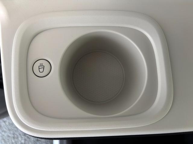 ムーヴキャンバス ストライプスＧ　４ＷＤ　届出済未使用車　衝突被害軽減ブレーキ　バックカメラ　シートヒーター　ドリンクヒーター　両側電動スライドドア　クリアランスソナー　レーンアシスト　オートライト　オートハイビーム　パワーモード（33枚目）