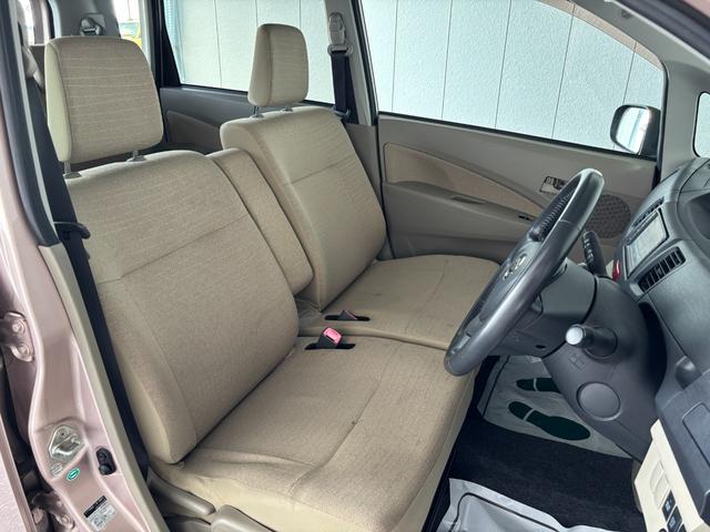 ムーヴ Ｘリミテッド　４ＷＤ　純正ナビ　ワンセグＴＶ　バックカメラ　ＥＴＣ　エコモード　ＡＵＸ接続　プッシュスタート　純正１４ＡＷ　ハロゲンランプ　ＣＤ再生（9枚目）