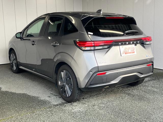 ノート Ｘ　ＦＯＵＲ　４ＷＤ　前方ドラレコ　メモリーナビ　バックカメラ　ＥＴＣ　衝突被害軽減ブレーキ　シートヒーター　クリアランスソナー　レーンアシスト　ステアリングヒーター　オートライト　ＵＳＢ充電　ＡＵＸ　ＵＳＢ　ＢＴ（7枚目）