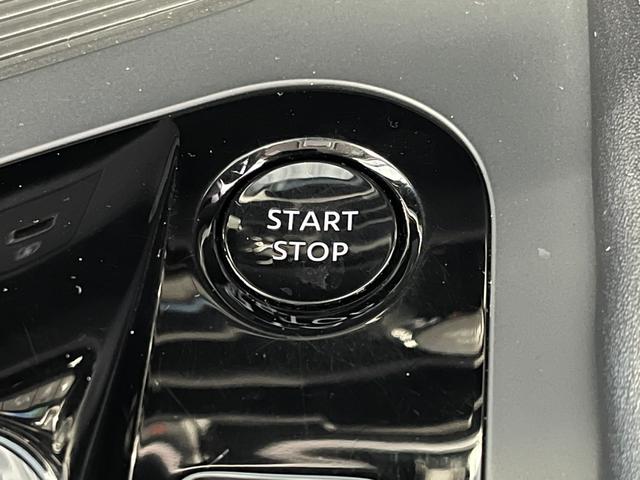 ノート Ｘ　ＦＯＵＲ　４ＷＤ　前方ドラレコ　メモリーナビ　バックカメラ　ＥＴＣ　衝突被害軽減ブレーキ　シートヒーター　クリアランスソナー　レーンアシスト　ステアリングヒーター　オートライト　ＵＳＢ充電　ＡＵＸ　ＵＳＢ　ＢＴ（18枚目）