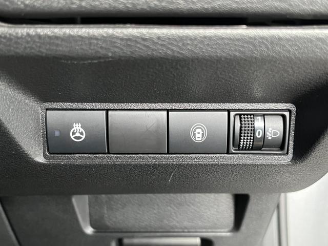 ノート Ｘ　ＦＯＵＲ　４ＷＤ　前方ドラレコ　メモリーナビ　バックカメラ　ＥＴＣ　衝突被害軽減ブレーキ　シートヒーター　クリアランスソナー　レーンアシスト　ステアリングヒーター　オートライト　ＵＳＢ充電　ＡＵＸ　ＵＳＢ　ＢＴ（24枚目）