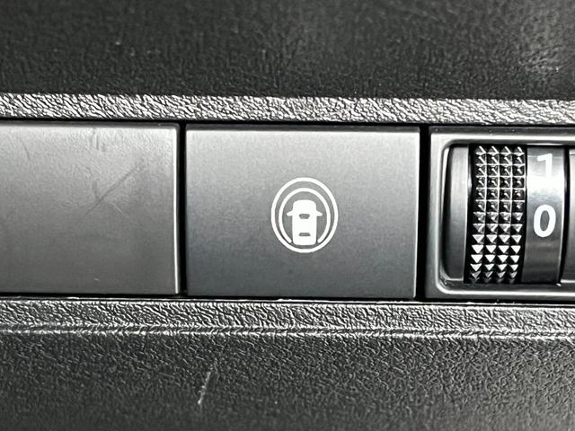 ノート Ｘ　ＦＯＵＲ　４ＷＤ　前方ドラレコ　メモリーナビ　バックカメラ　ＥＴＣ　衝突被害軽減ブレーキ　シートヒーター　クリアランスソナー　レーンアシスト　ステアリングヒーター　オートライト　ＵＳＢ充電　ＡＵＸ　ＵＳＢ　ＢＴ（26枚目）