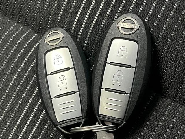 ノート Ｘ　ＦＯＵＲ　４ＷＤ　前方ドラレコ　メモリーナビ　バックカメラ　ＥＴＣ　衝突被害軽減ブレーキ　シートヒーター　クリアランスソナー　レーンアシスト　ステアリングヒーター　オートライト　ＵＳＢ充電　ＡＵＸ　ＵＳＢ　ＢＴ（35枚目）