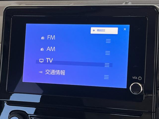 シエンタ ハイブリッドＧ　４ＷＤ　７人乗り　純正８インチディスプレイオーディオ　フルセグＴＶ　全周囲カメラ　ＥＴＣ　衝突被害軽減ブレーキ　クリアランスソナー　レーンアシスト　フロントデアイサー　クルコン　ＵＳＢ　ＢＴ接続（13枚目）