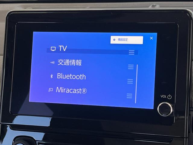 シエンタ ハイブリッドＧ　４ＷＤ　７人乗り　純正８インチディスプレイオーディオ　フルセグＴＶ　全周囲カメラ　ＥＴＣ　衝突被害軽減ブレーキ　クリアランスソナー　レーンアシスト　フロントデアイサー　クルコン　ＵＳＢ　ＢＴ接続（14枚目）