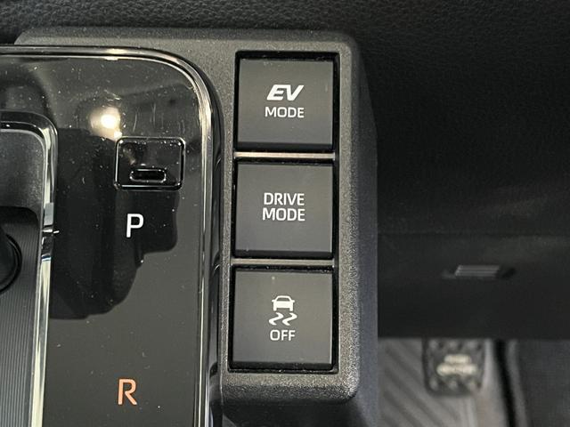 シエンタ ハイブリッドＧ　４ＷＤ　７人乗り　純正８インチディスプレイオーディオ　フルセグＴＶ　全周囲カメラ　ＥＴＣ　衝突被害軽減ブレーキ　クリアランスソナー　レーンアシスト　フロントデアイサー　クルコン　ＵＳＢ　ＢＴ接続（18枚目）