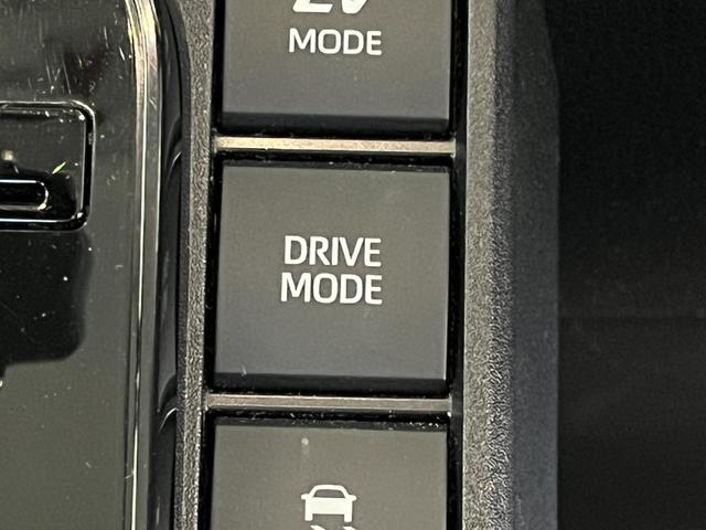 シエンタ ハイブリッドＧ　４ＷＤ　７人乗り　純正８インチディスプレイオーディオ　フルセグＴＶ　全周囲カメラ　ＥＴＣ　衝突被害軽減ブレーキ　クリアランスソナー　レーンアシスト　フロントデアイサー　クルコン　ＵＳＢ　ＢＴ接続（20枚目）