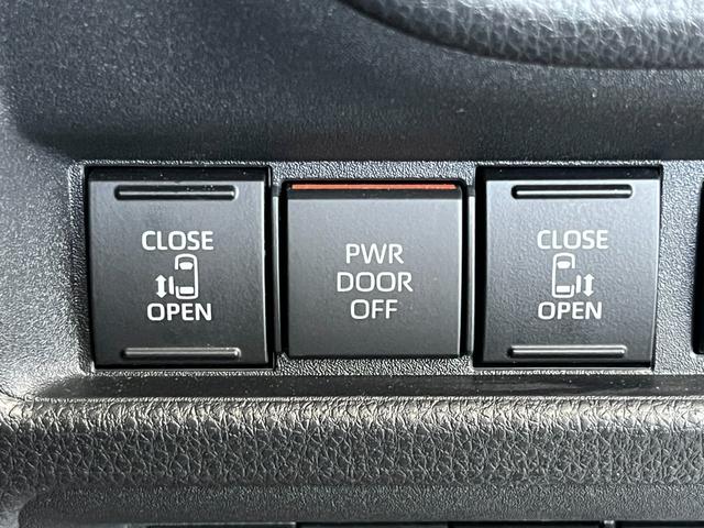 シエンタ ハイブリッドＧ　４ＷＤ　７人乗り　純正８インチディスプレイオーディオ　フルセグＴＶ　全周囲カメラ　ＥＴＣ　衝突被害軽減ブレーキ　クリアランスソナー　レーンアシスト　フロントデアイサー　クルコン　ＵＳＢ　ＢＴ接続（25枚目）