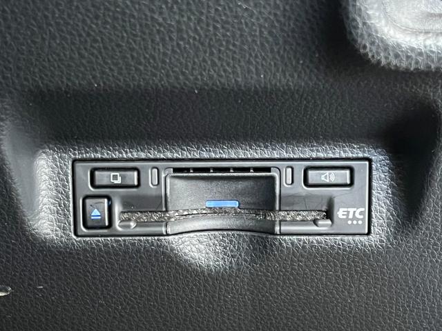 シエンタ ハイブリッドＧ　４ＷＤ　７人乗り　純正８インチディスプレイオーディオ　フルセグＴＶ　全周囲カメラ　ＥＴＣ　衝突被害軽減ブレーキ　クリアランスソナー　レーンアシスト　フロントデアイサー　クルコン　ＵＳＢ　ＢＴ接続（28枚目）