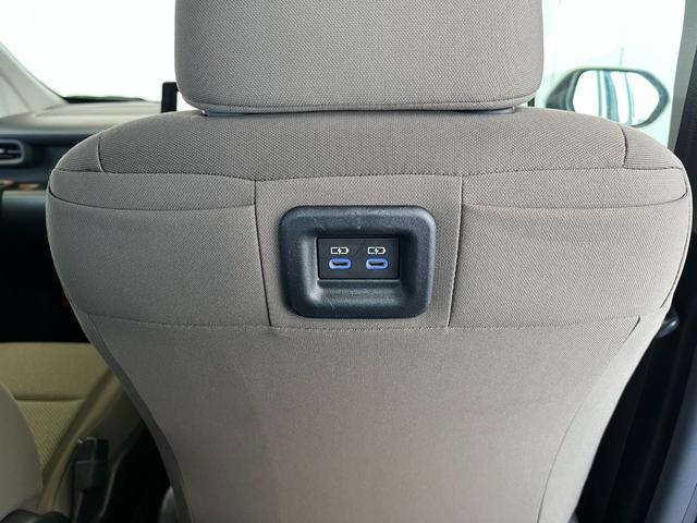 シエンタ ハイブリッドＧ　４ＷＤ　７人乗り　純正８インチディスプレイオーディオ　フルセグＴＶ　全周囲カメラ　ＥＴＣ　衝突被害軽減ブレーキ　クリアランスソナー　レーンアシスト　フロントデアイサー　クルコン　ＵＳＢ　ＢＴ接続（35枚目）