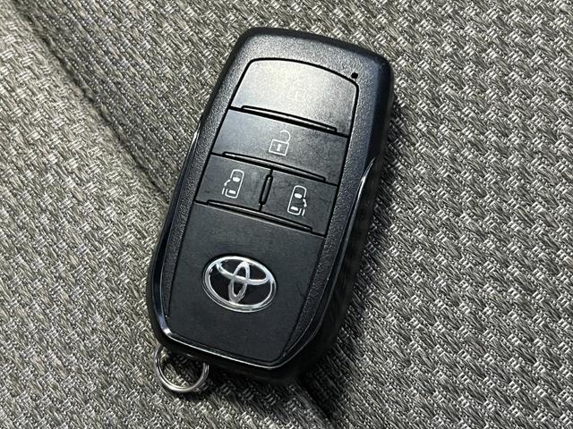 シエンタ ハイブリッドＧ　４ＷＤ　７人乗り　純正８インチディスプレイオーディオ　フルセグＴＶ　全周囲カメラ　ＥＴＣ　衝突被害軽減ブレーキ　クリアランスソナー　レーンアシスト　フロントデアイサー　クルコン　ＵＳＢ　ＢＴ接続（37枚目）