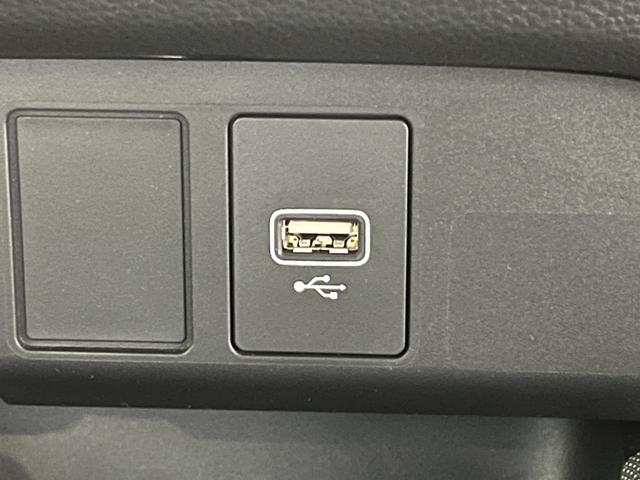 フィット e:HEVクロスター 4WD ETC 純正ナビ バックモニター ワンセグTV クルコン オートライト LEDライト 衝突被害軽減ブレーキ 横滑り防止装置 レーンアシスト フロントデアイサー クリアランスソナー ECON(19枚目)