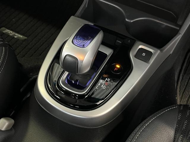 フィットハイブリッド Lパッケージ 純正HDDナビ バックモニター フルセグTV ETC CD DVD可 Bluetooth接続 USB HDMI クルコン 衝突被害軽減ブレーキ 横滑り防止装置 フロントデアイサー LEDライト(19枚目)