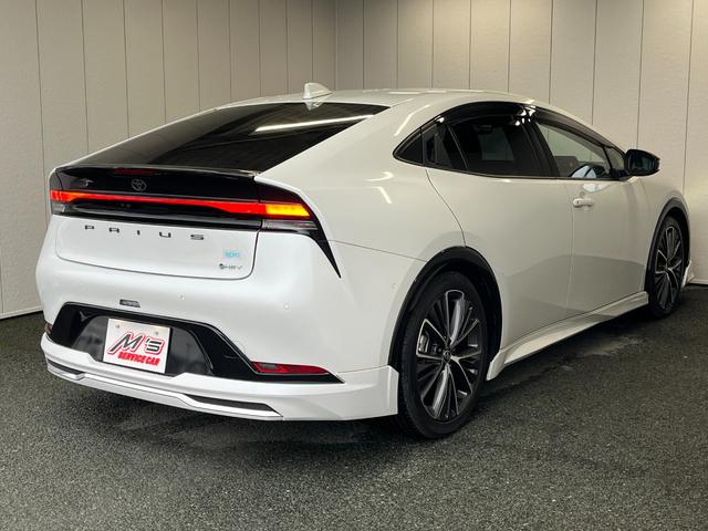 プリウス Z 4WD 前後ドラレコ ETC2 純正ナビ 全周囲モニター モデリスタエアロ 置くだけ充電 クルコン ステアリングヒーター シートヒーター パワーシート クリアランスソナー 100V電源 オートライト(5枚目)