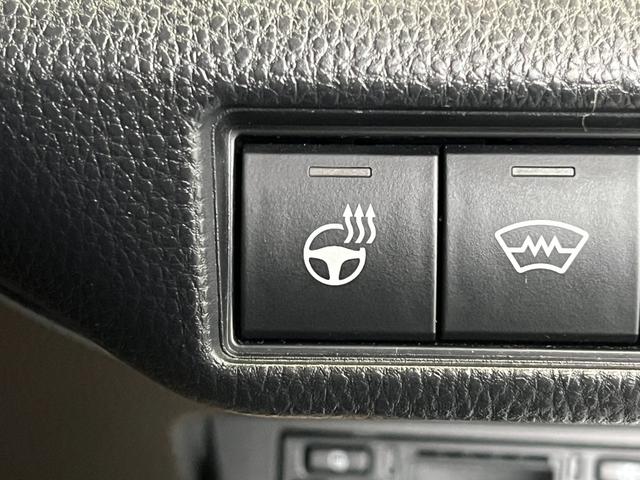 プリウス Z 4WD 前後ドラレコ ETC2 純正ナビ 全周囲モニター モデリスタエアロ 置くだけ充電 クルコン ステアリングヒーター シートヒーター パワーシート クリアランスソナー 100V電源 オートライト(31枚目)