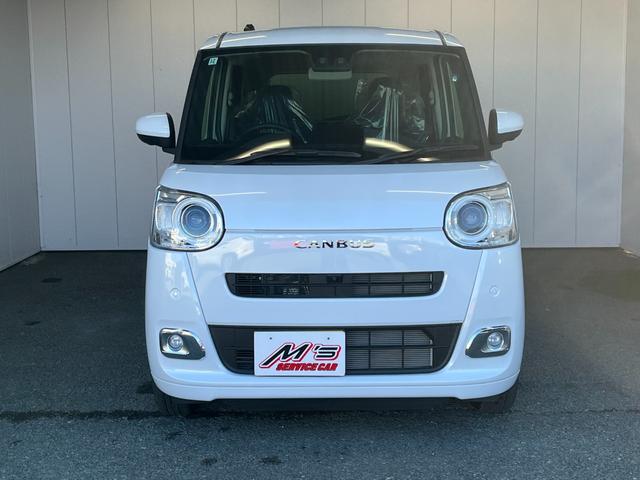 ムーヴキャンバス セオリーＧ　４ＷＤ　届出済未使用車　両側電動スライドドア　全周囲カメラ　オートライト　ＬＥＤライト　クリアランスソナー　ＵＳＢ充電　ドリンクヒーター　衝突被害軽減ブレーキ　シートヒーター　オーディオレス（3枚目）