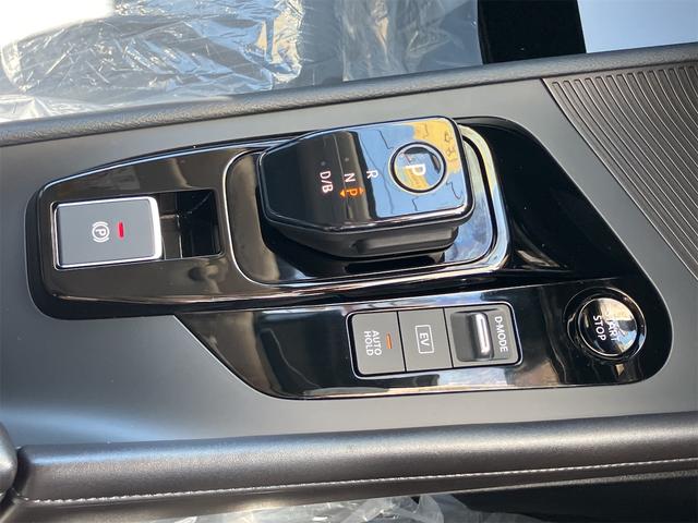 ノート X FOUR 4WD 全周囲カメラ ナビ クリアランスソナー オートクルーズコントロール 衝突被害軽減システム アルミホイール オートマチックハイビーム オートライト スマートキー アイドリングストップ(7枚目)